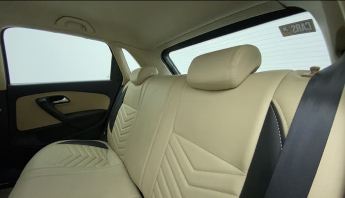 2014 Volkswagen Polo HIGHLINE1.2L, Petrol, Manual, 49,905 km, Right Side Rear Door Cabin
