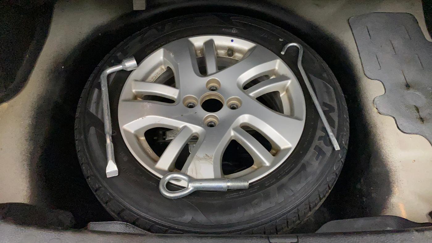 2013 Maruti Swift Dzire ZXI, Petrol, Manual, 45,873 km, Spare Tyre