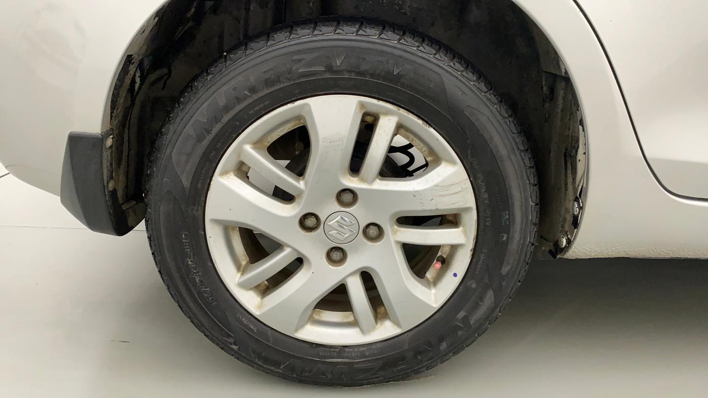 2013 Maruti Swift Dzire ZXI, Petrol, Manual, 45,873 km, Right Rear Wheel