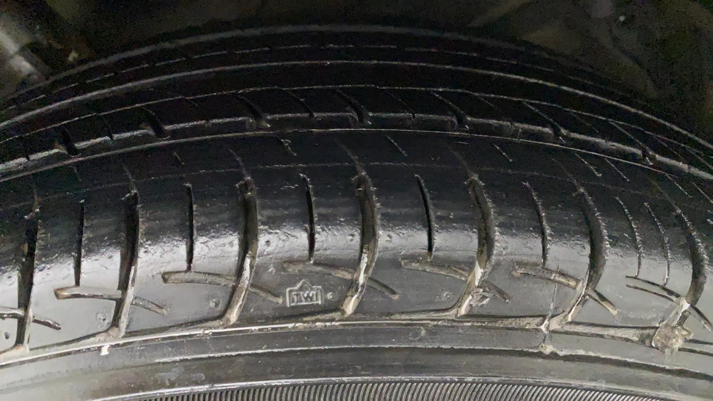 2013 Maruti Swift Dzire ZXI, Petrol, Manual, 45,873 km, Left Rear Tyre Tread