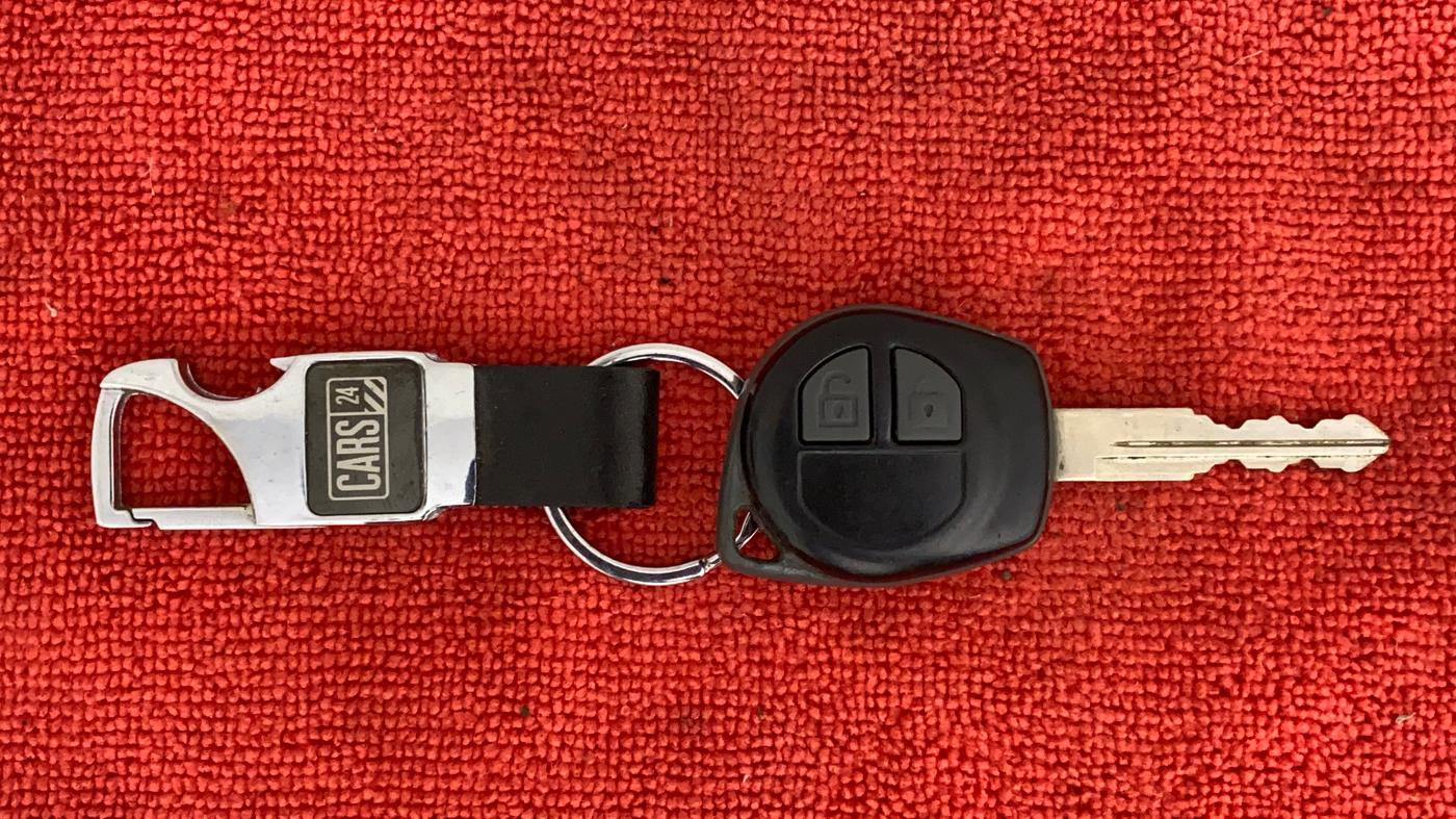2013 Maruti Swift Dzire ZXI, Petrol, Manual, 45,873 km, Key Close Up