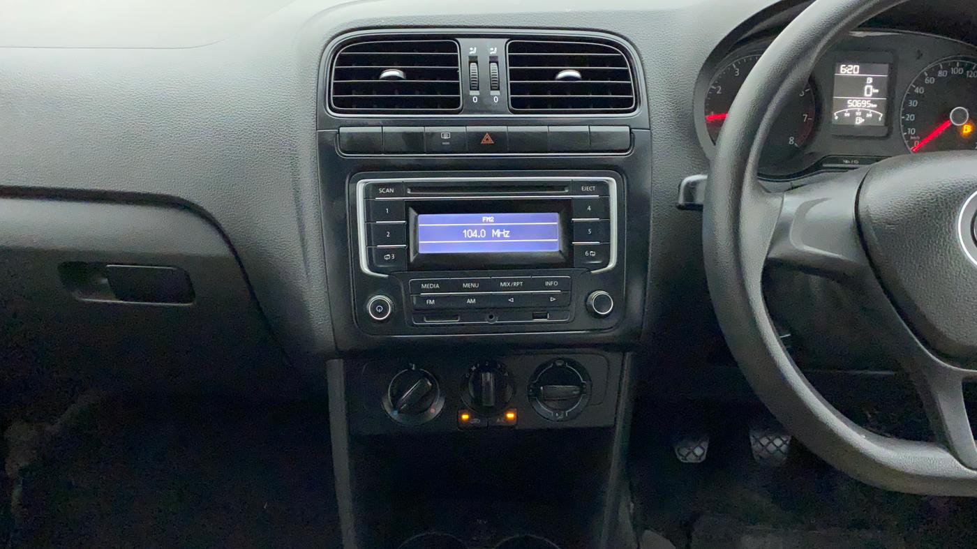 2016 Volkswagen Polo COMFORTLINE 1.2L, Petrol, Manual, 50,695 km, Air Conditioner