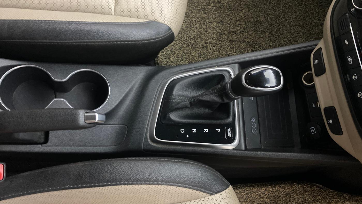 2021 Hyundai Verna SX (O) 1.5 VTVT IVT, Petrol, Automatic, 44,578 km, Gear Lever