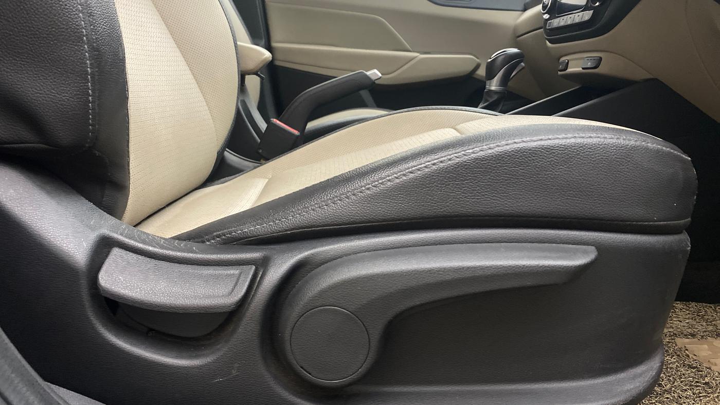 2021 Hyundai Verna SX (O) 1.5 VTVT IVT, Petrol, Automatic, 44,578 km, Driver Side Adjustment Panel