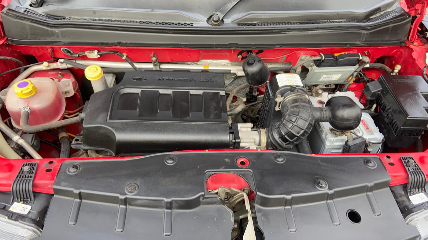 2019 Mahindra KUV 100 NXT K2 P 6 STR, Petrol, Manual, 40,324 km, Engine View