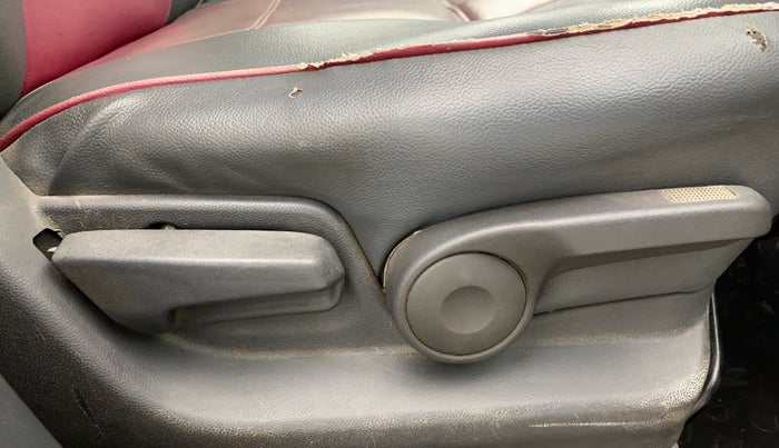 2012 Maruti Ritz ZXI, Petrol, Manual, 38,241 km, Driver Side Adjustment Panel