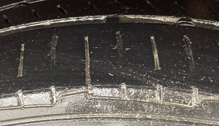 2013 Volkswagen Polo GT TSI AT, Petrol, Automatic, 1,03,446 km, Left Rear Tyre Tread