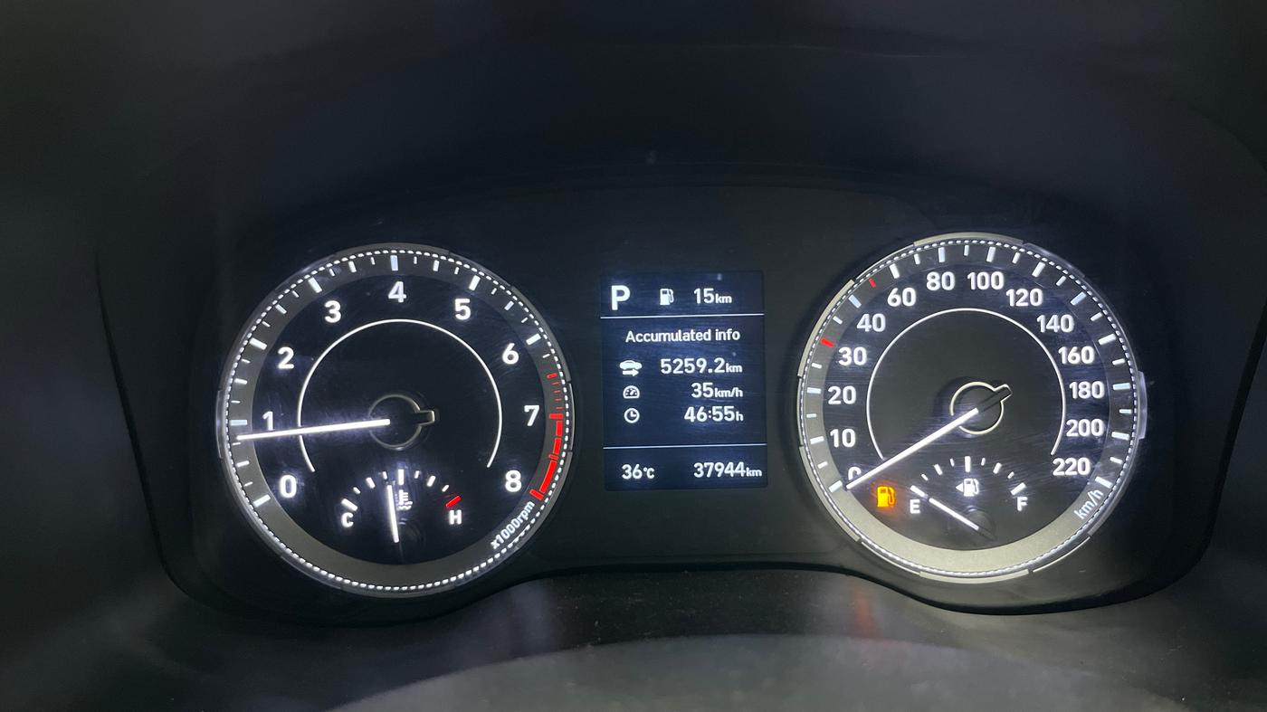 2021 Hyundai VENUE SX PLUS 1.0 TURBO DCT, Petrol, Automatic, 37,944 km, Odometer Image