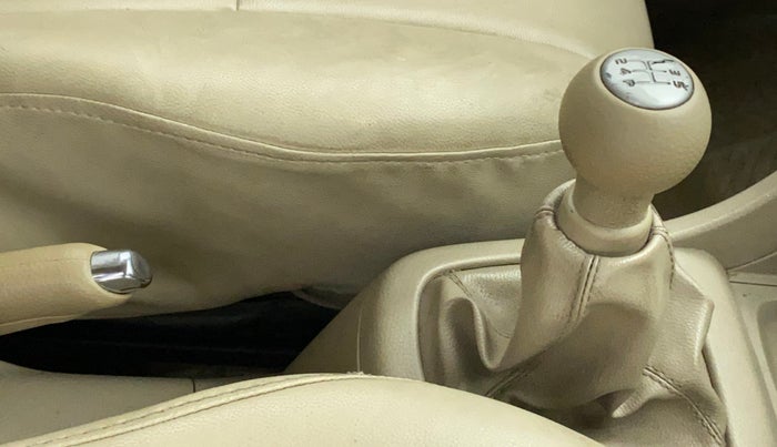 2012 Maruti Ertiga ZXI, Petrol, Manual, 68,690 km, Gear Lever