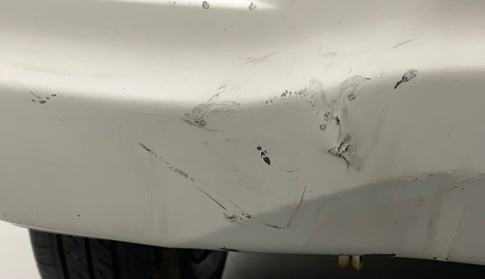 2012 Maruti Ertiga ZXI, Petrol, Manual, 68,690 km, Rear bumper - Minor scratches
