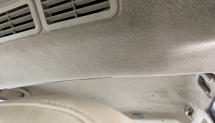2012 Maruti Ertiga ZXI, Petrol, Manual, 68,690 km, Ceiling - Roof lining minor dirty
