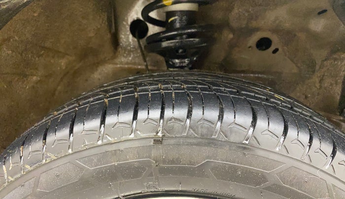 2018 Maruti Wagon R 1.0 VXI, Petrol, Manual, 58,458 km, Right Front Tyre Tread