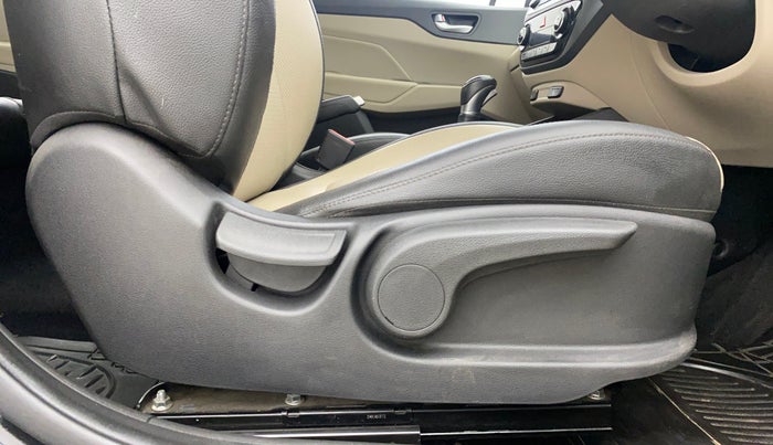 2018 Hyundai Verna 1.6 VTVT SX (O) AT, Petrol, Automatic, 69,467 km, Driver Side Adjustment Panel