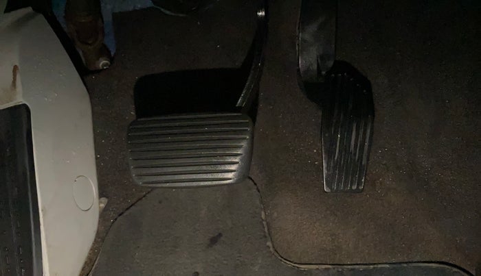 2017 Jeep Compass LIMITED 1.4 PETROL AT, Petrol, Automatic, 72,758 km, Pedals