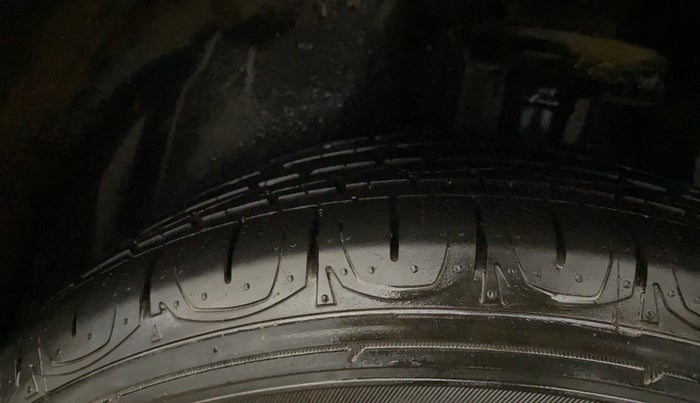 2017 Jeep Compass LIMITED 1.4 PETROL AT, Petrol, Automatic, 72,758 km, Left Rear Tyre Tread