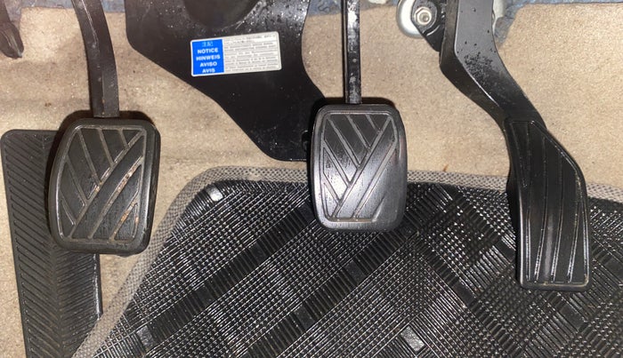 2014 Maruti Ciaz ZDI+, Diesel, Manual, 96,782 km, Pedals