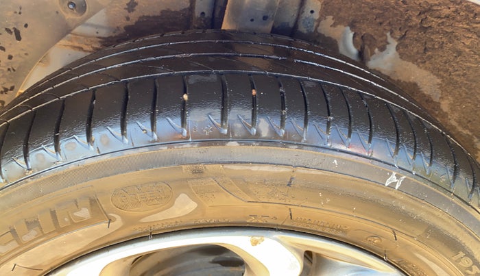 2018 Hyundai Elite i20 ASTA 1.2 (O), Petrol, Manual, 68,964 km, Right Rear Tyre Tread