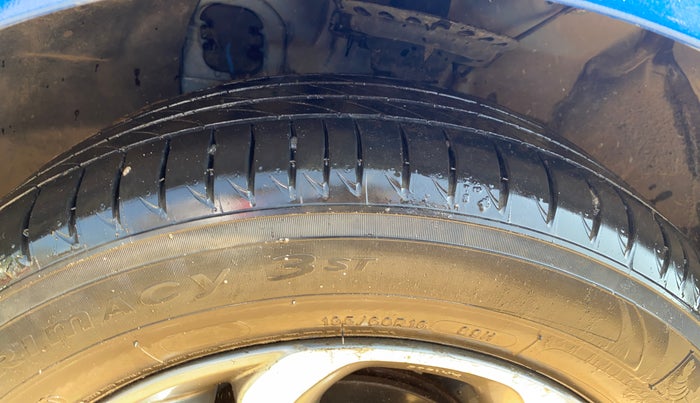 2018 Hyundai Elite i20 ASTA 1.2 (O), Petrol, Manual, 68,964 km, Left Front Tyre Tread