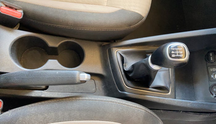 2018 Hyundai Elite i20 ASTA 1.2 (O), Petrol, Manual, 68,964 km, Gear Lever