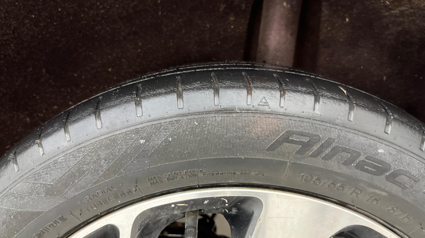 2021 Maruti Baleno ZETA PETROL 1.2, Petrol, Manual, 60,409 km, Left Rear Tyre Tread
