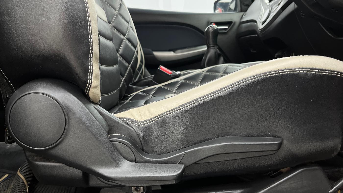 2021 Maruti Baleno ZETA PETROL 1.2, Petrol, Manual, 60,409 km, Driver Side Adjustment Panel