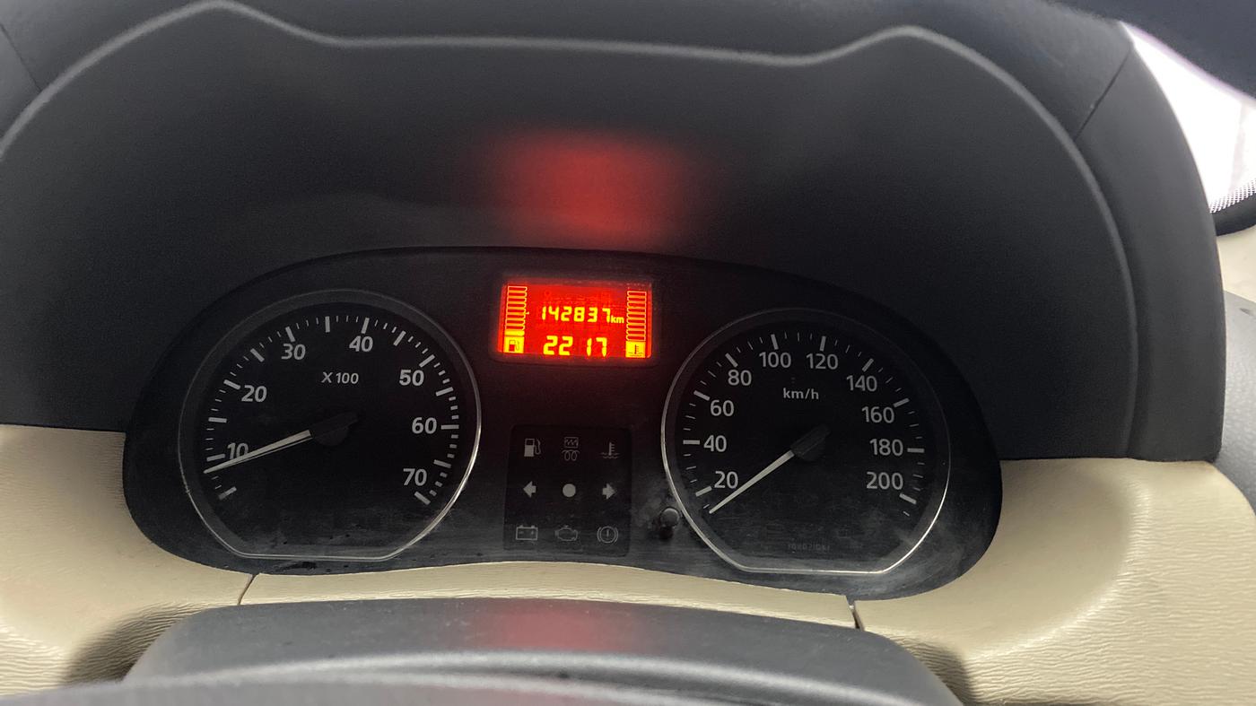 2013 Nissan Terrano XL D THP 110 PS, Diesel, Manual, 1,09,397 km, Odometer Image