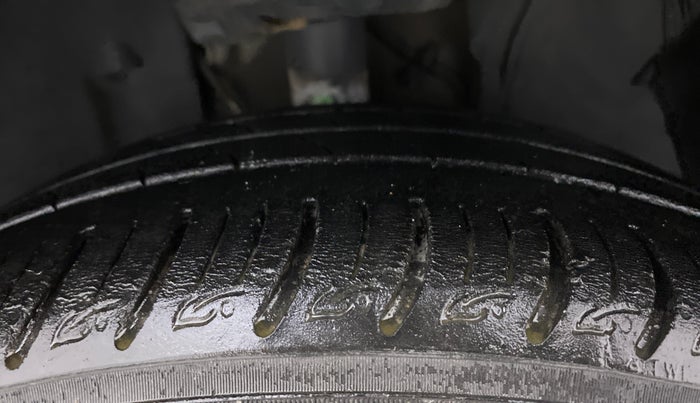 2021 Tata ALTROZ XZ PETROL, Petrol, Manual, 48,431 km, Right Front Tyre Tread