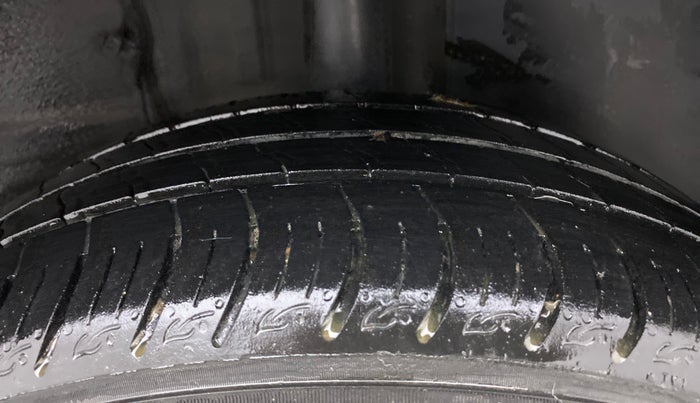 2021 Tata ALTROZ XZ PETROL, Petrol, Manual, 48,431 km, Left Rear Tyre Tread