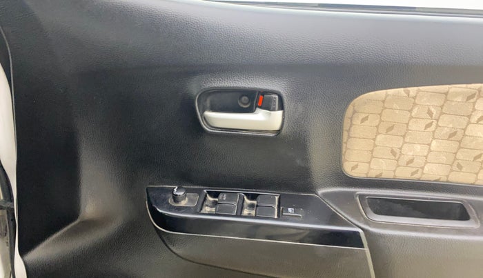 2017 Maruti Wagon R 1.0 VXI, Petrol, Manual, 39,276 km, Driver Side Door Panels Control