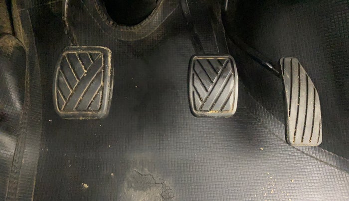 2017 Maruti Wagon R 1.0 VXI, Petrol, Manual, 39,276 km, Pedals