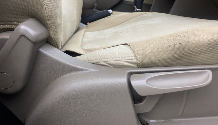 2015 Skoda Rapid AMBITION 1.6 MPI MT, Petrol, Manual, 1,39,151 km, Driver Side Adjustment Panel