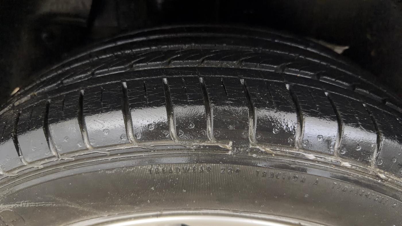 2016 Hyundai Creta SX PLUS 1.6 PETROL, Petrol, Manual, 13,317 km, Right Rear Tyre Tread