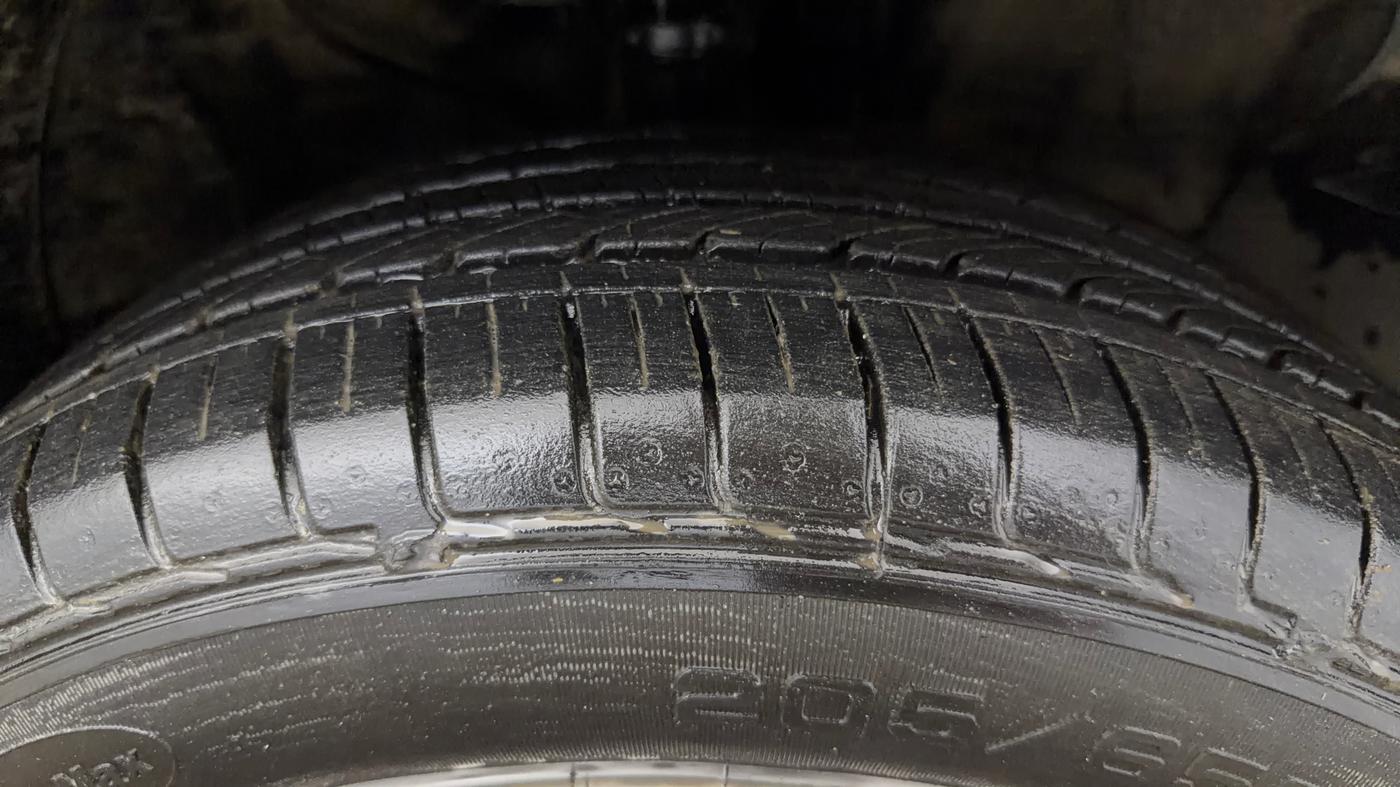 2016 Hyundai Creta SX PLUS 1.6 PETROL, Petrol, Manual, 13,317 km, Right Front Tyre Tread