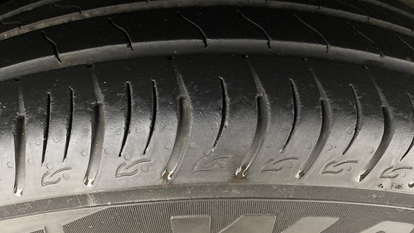 2024 Mahindra XUV 3XO AX5 1.2 L TCMPFI AT, Petrol, Automatic, 16,424 km, Left Rear Tyre Tread