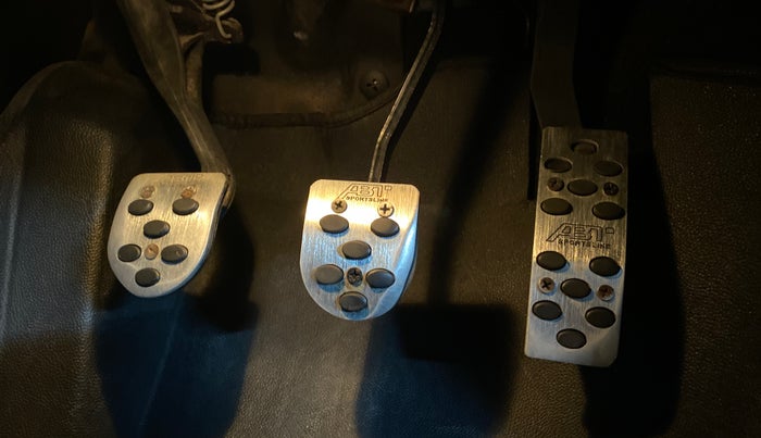 2018 Volkswagen Polo COMFORTLINE 1.0L MPI, Petrol, Manual, 60,082 km, Pedals