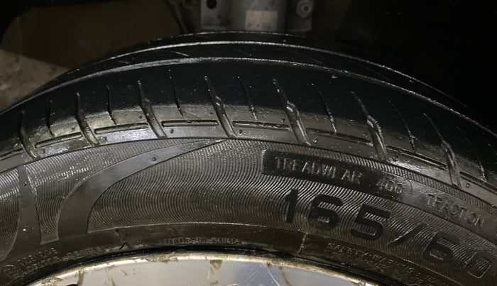 2018 Volkswagen Polo COMFORTLINE 1.0L MPI, Petrol, Manual, 60,082 km, Right Front Tyre Tread