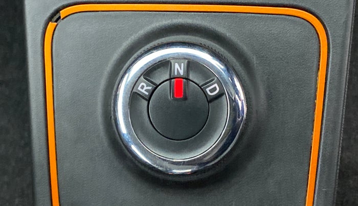 2019 Renault Kwid 1.0 CLIMBER OPT AMT, Petrol, Automatic, 19,907 km, Gear Lever