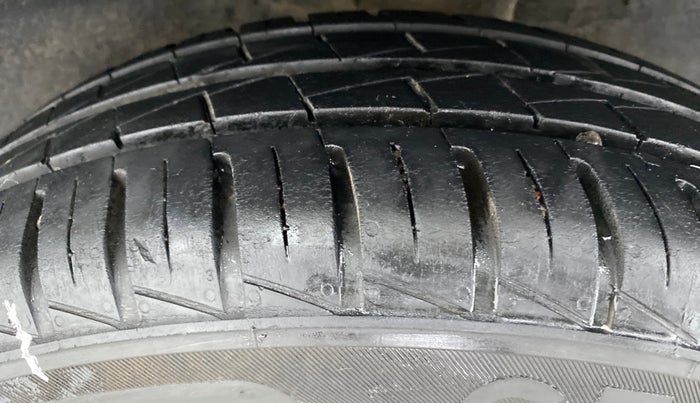2019 Renault Kwid 1.0 CLIMBER OPT AMT, Petrol, Automatic, 19,907 km, Left Rear Tyre Tread