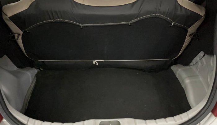 2017 Hyundai Eon ERA +, Petrol, Manual, 66,968 km, Boot Inside