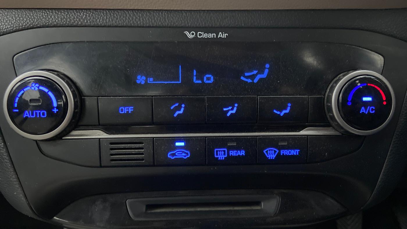 2017 Hyundai Elite i20 ASTA 1.2 (O), Petrol, Manual, 46,737 km, Automatic Climate Control