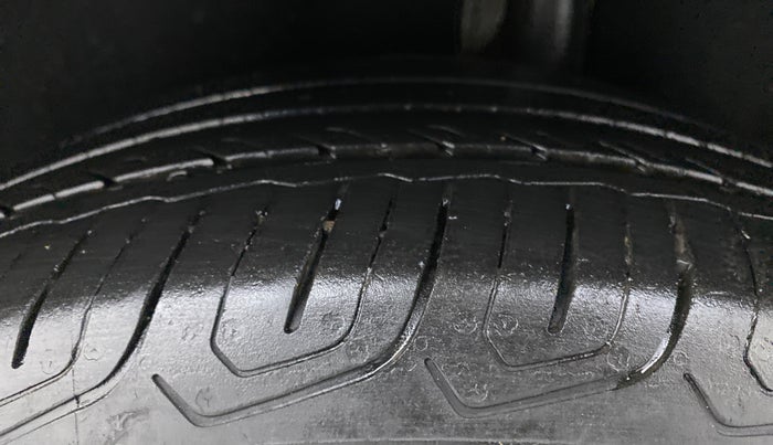 2018 Ford Ecosport 1.5 TITANIUM PLUS TI VCT AT, Petrol, Automatic, 74,401 km, Left Rear Tyre Tread