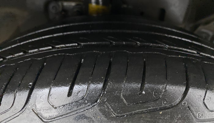 2018 Ford Ecosport 1.5 TITANIUM PLUS TI VCT AT, Petrol, Automatic, 74,401 km, Right Front Tyre Tread