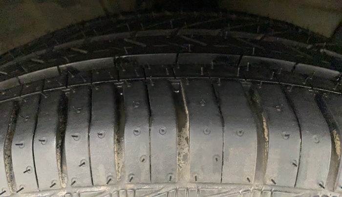 2019 Hyundai NEW SANTRO SPORTZ CNG, CNG, Manual, 37,502 km, Right Front Tyre Tread