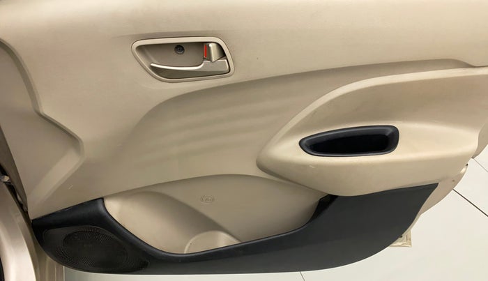 2019 Hyundai NEW SANTRO SPORTZ CNG, CNG, Manual, 37,502 km, Driver Side Door Panels Control