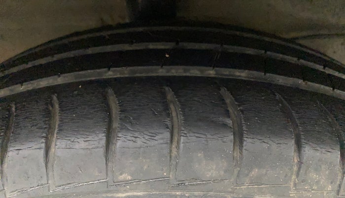 2019 Hyundai NEW SANTRO SPORTZ CNG, CNG, Manual, 37,502 km, Right Rear Tyre Tread