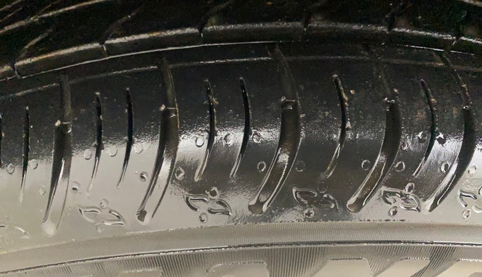 2025 Nissan MAGNITE Visia EZ-Shift, Petrol, Automatic, 2,248 km, Right Front Tyre Tread