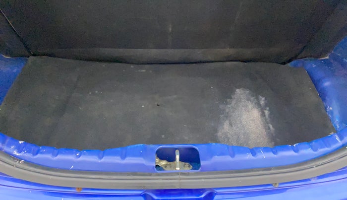2018 Hyundai Eon ERA +, Petrol, Manual, 38,232 km, Boot Inside