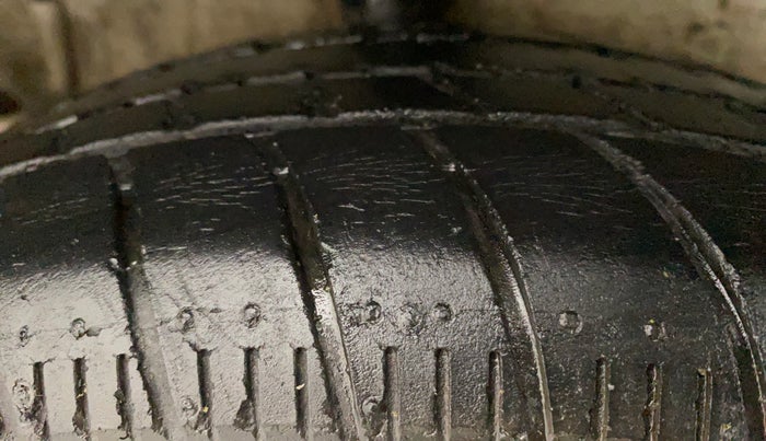 2017 Maruti Celerio VXI AMT, Petrol, Automatic, 28,395 km, Right Rear Tyre Tread