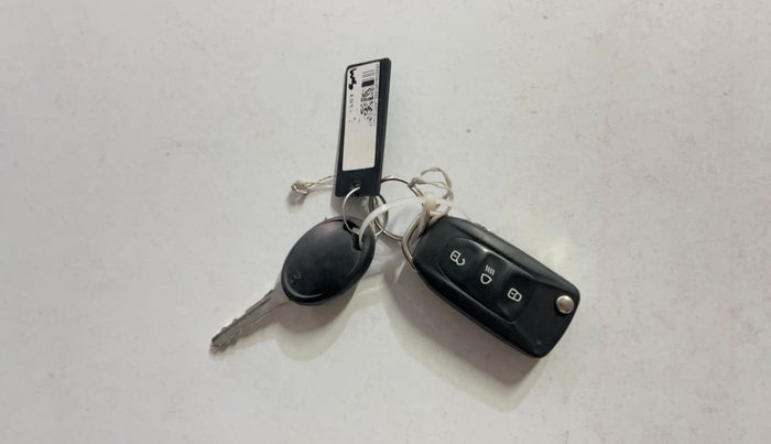 2018 Tata Tiago XT PETROL, Petrol, Manual, 71,696 km, Key Close Up