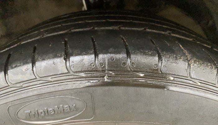 2018 Maruti Baleno DELTA DIESEL 1.3, Diesel, Manual, 42,622 km, Right Front Tyre Tread